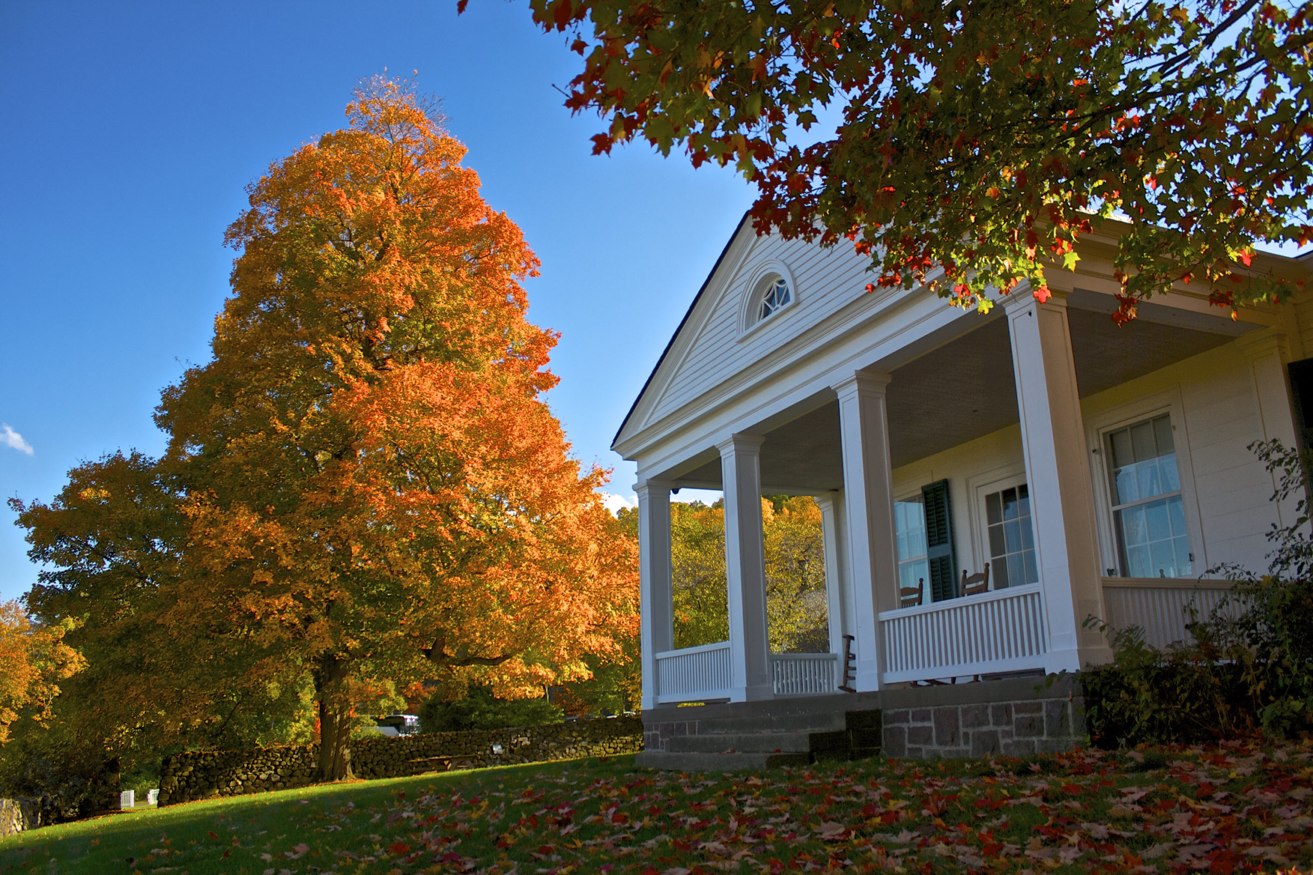 14 Tips to Prepare Your Home for Fall - Deeley Insurance Group